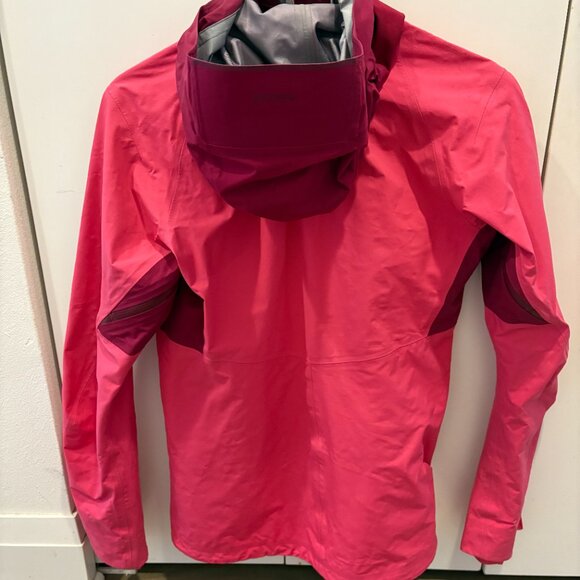 Bergans of Norway ski shell (size small) - Picture 2 of 3